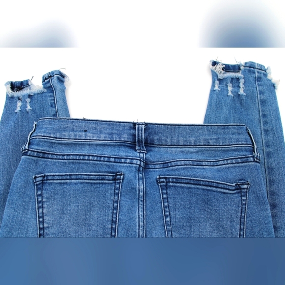 Two Junior/Womens Jeans Blue (Sz 3/26) - Picture 4 of 7